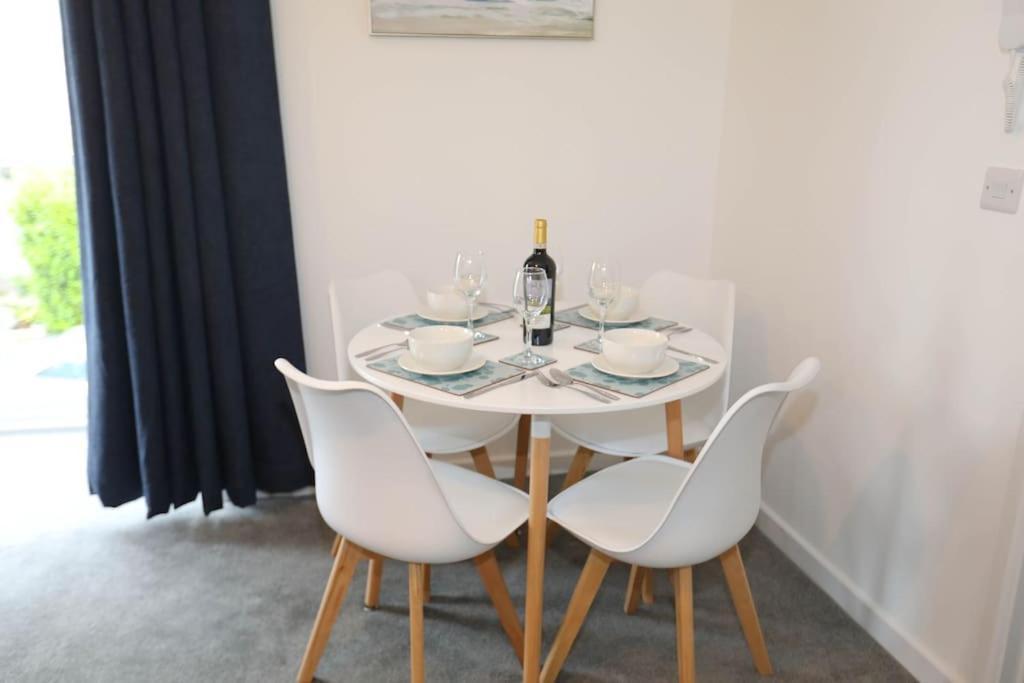 Exmouth - Apartment 1, Strand House - Modern 2 Bedroom Apartment, Perfect Location For Access To Beach & Town Centre - Sleeps 4 Guests - No Parking - Hosted By Rentmyhouse Екстер'єр фото