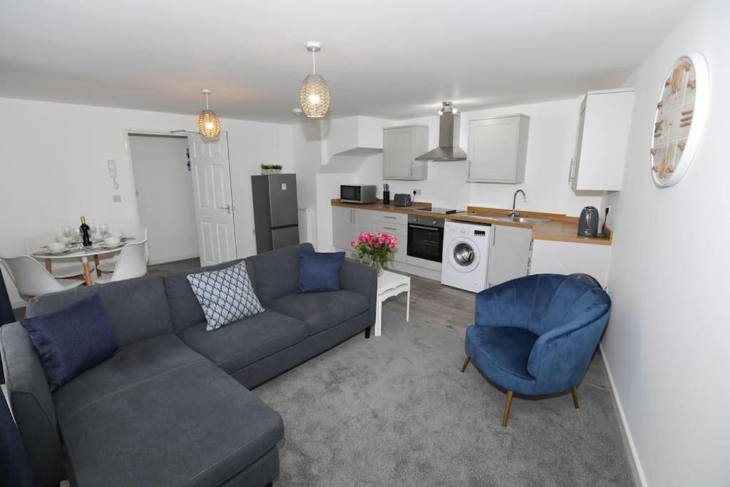 Exmouth - Apartment 1, Strand House - Modern 2 Bedroom Apartment, Perfect Location For Access To Beach & Town Centre - Sleeps 4 Guests - No Parking - Hosted By Rentmyhouse Екстер'єр фото